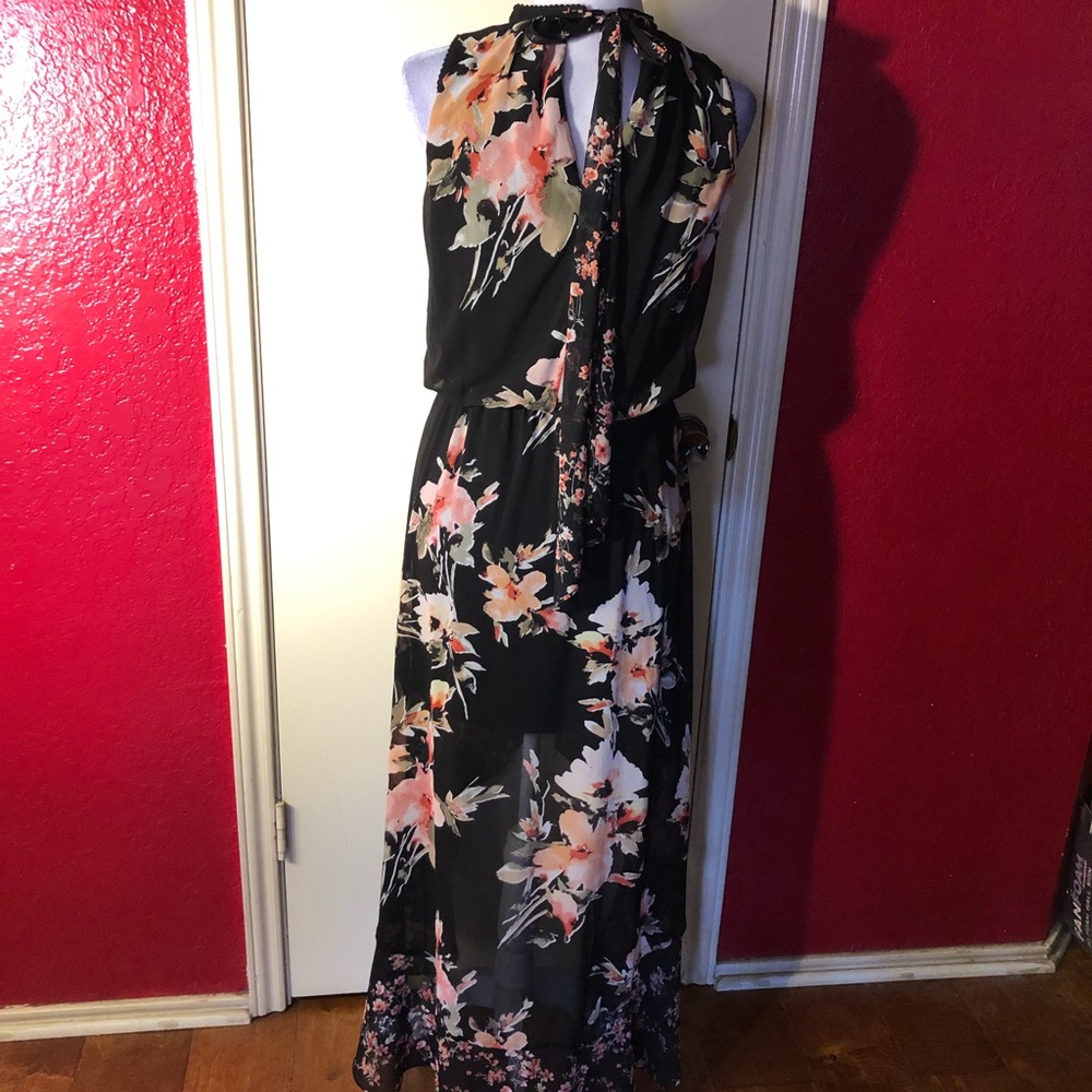 White House Black Market Maxi High-Low Sleeveless Floral Dress - Picture 9 of 12